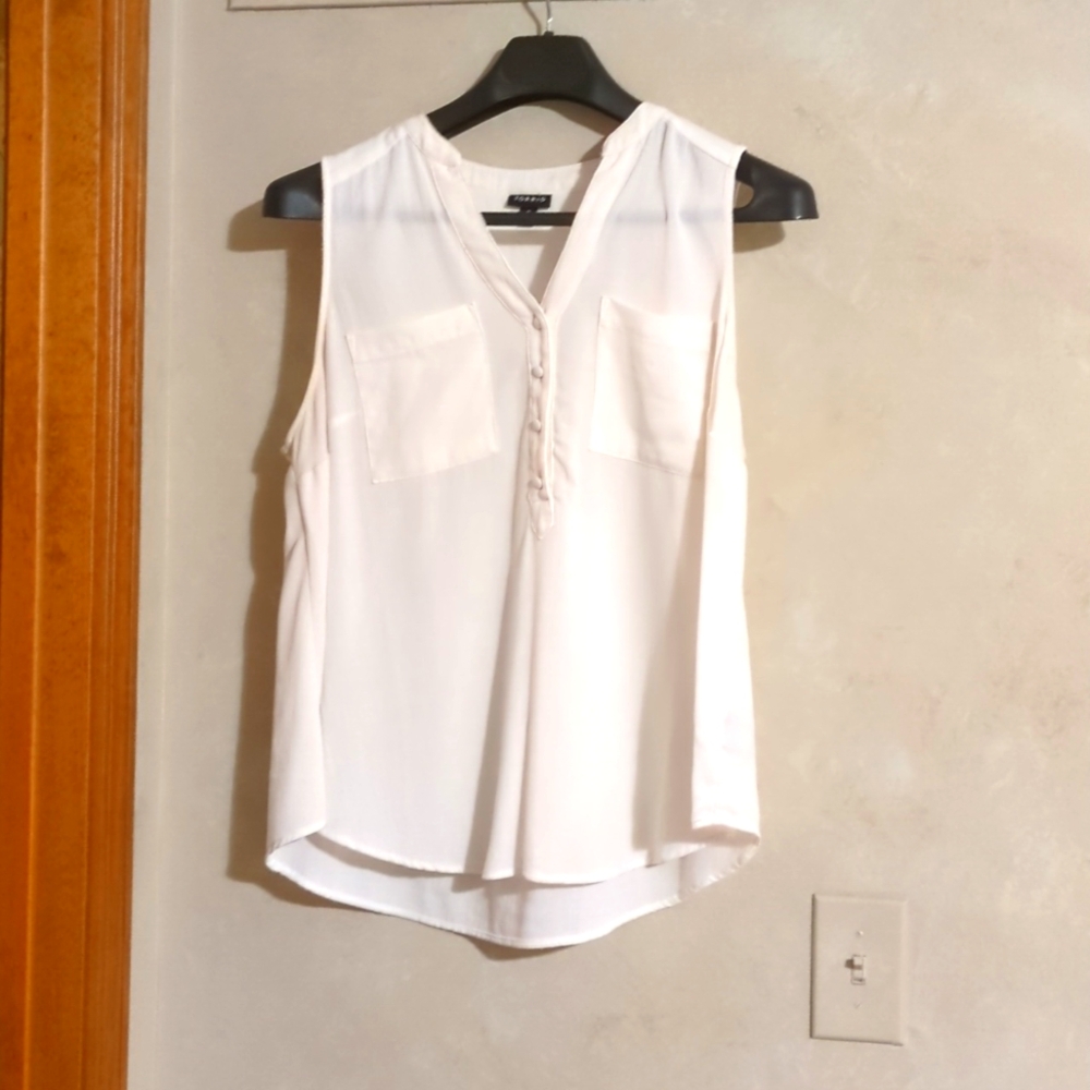 Torrid white sleeveless blouse size 0